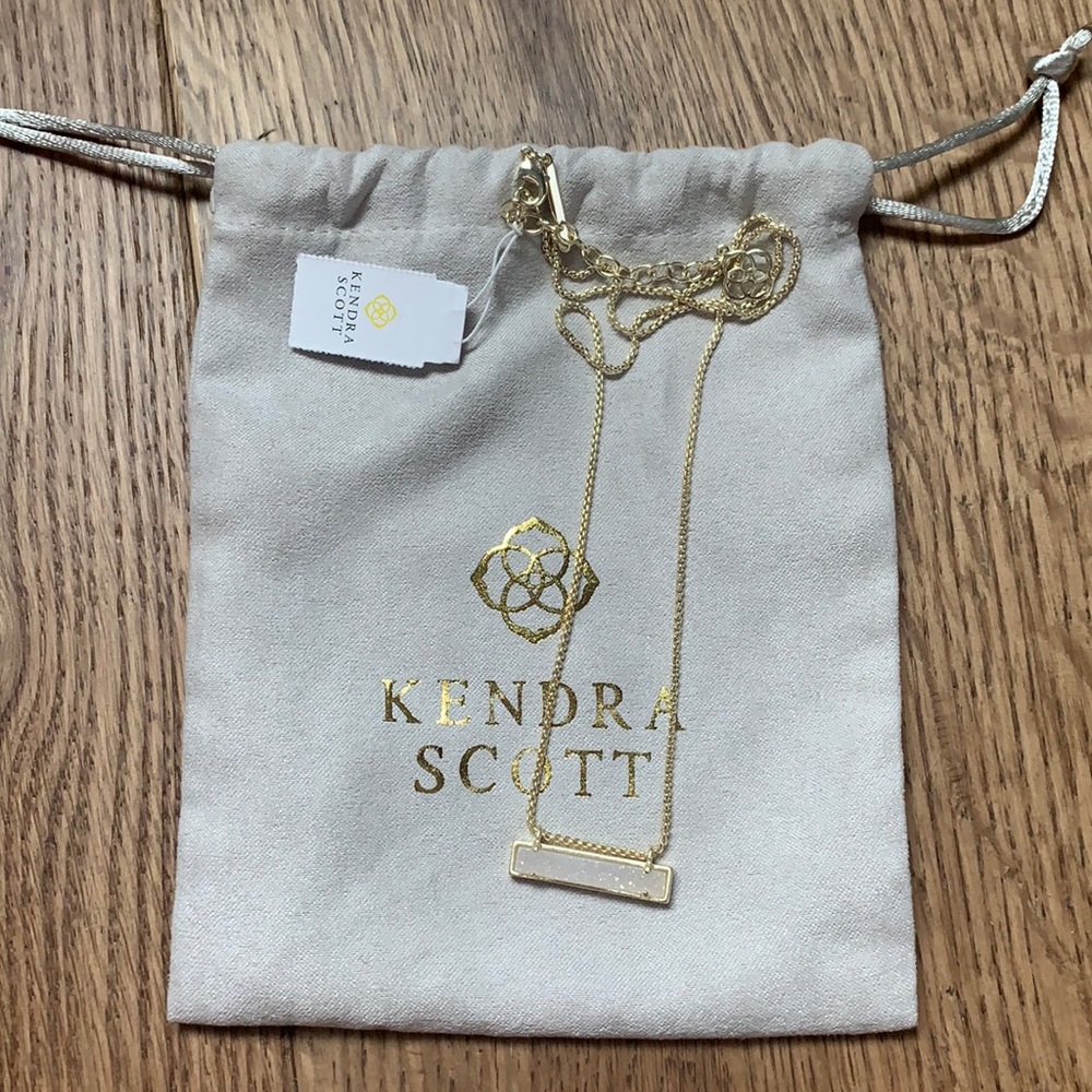 Kendra Scott Leanor necklace
